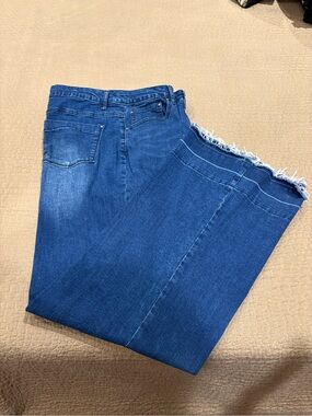 Women's Blue Wide-Leg Frayed Hem Jeans